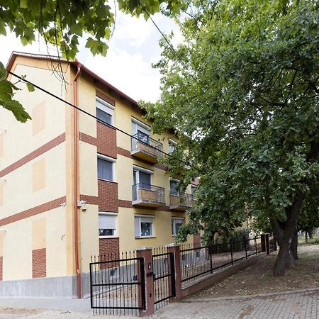 Angolkert Panzio Teglas Zewnętrze zdjęcie